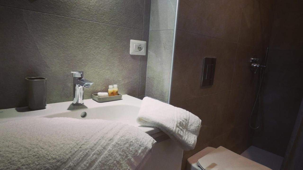 Domus 190 Rooms Varese Exterior foto
